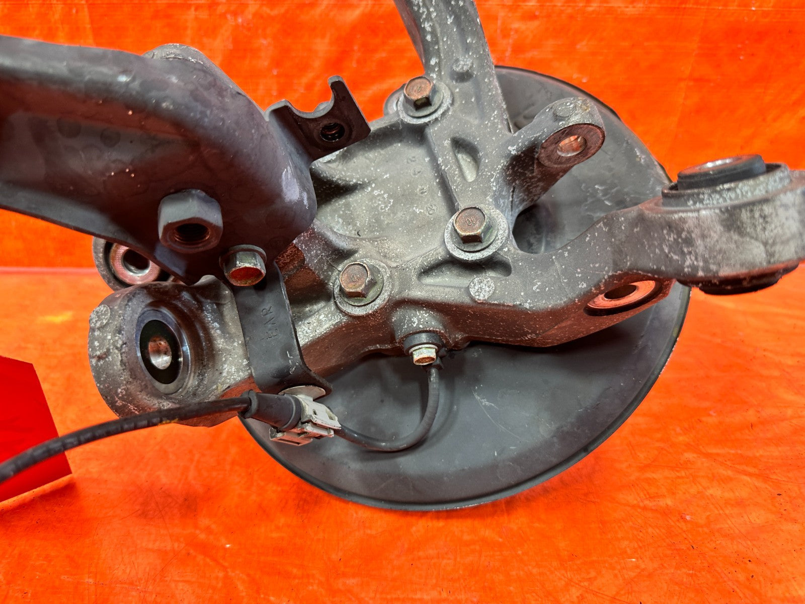 04 08 ACURA TSX   PASSENGER RIGHT REAR   SPINDLE KNUCKLE HUB  OEM OE 3123