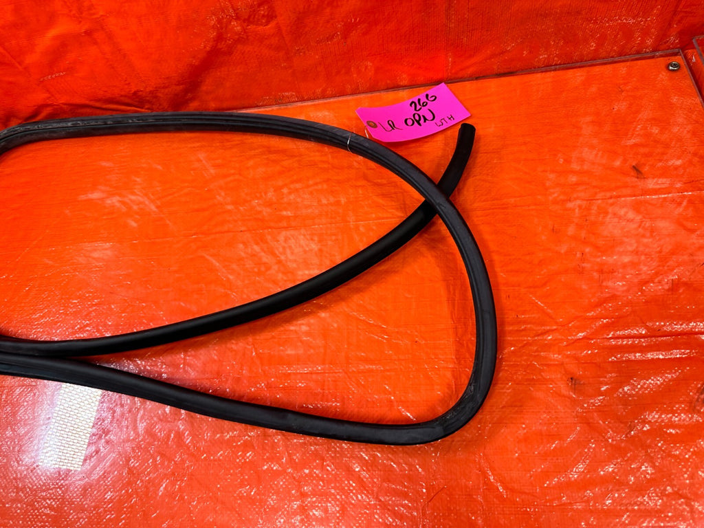 12 21 SUBARU WRX STI CHASSIS TO DOOR OPEN TRIM WEATHER STRIP LEFT REAR OEM #2665