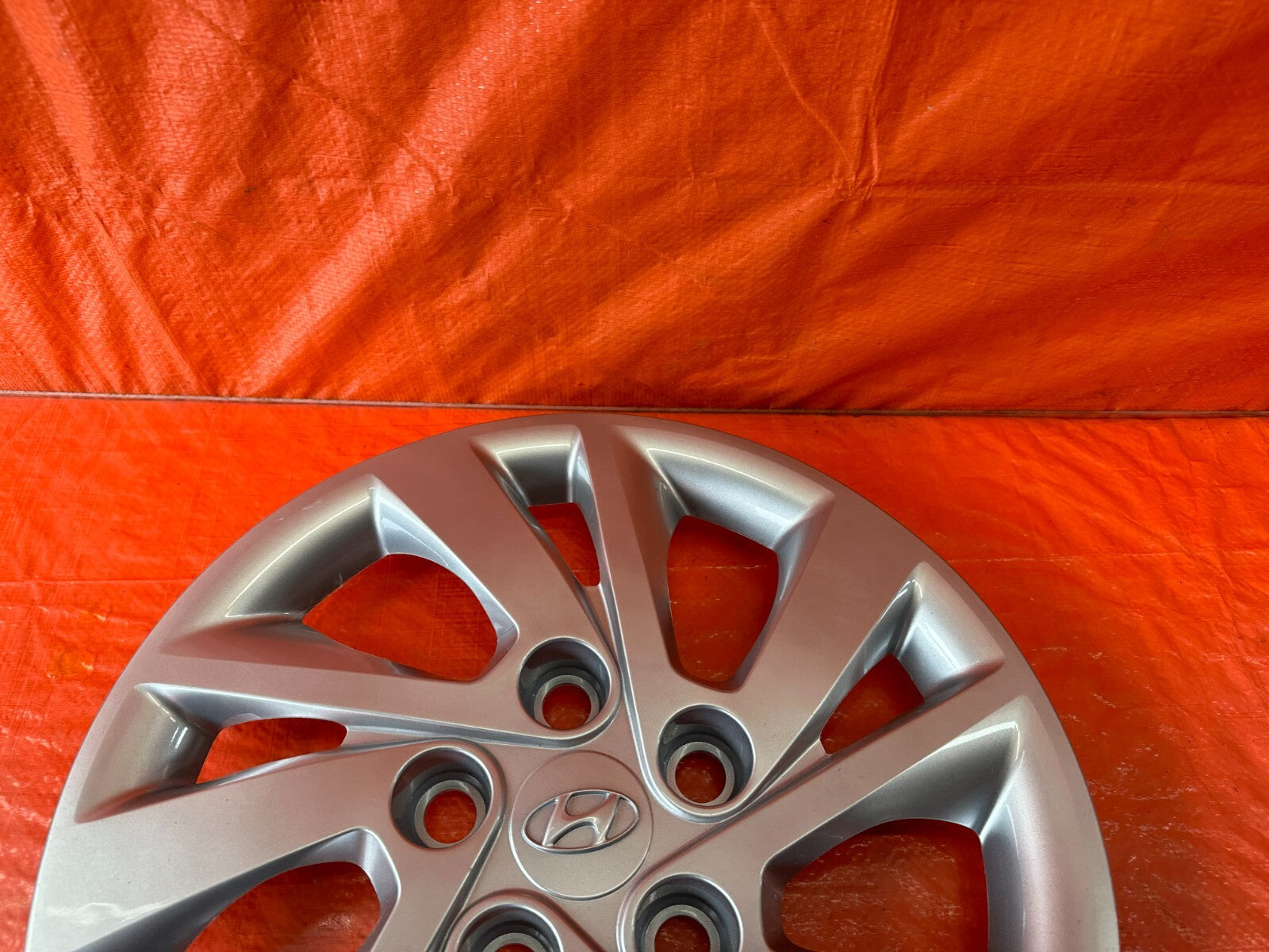 17 20 HYUNDAI ELANTRA NEW PLASTIC FACTORY HUB CAP WHEEL COVER TRIM 52960 F200014