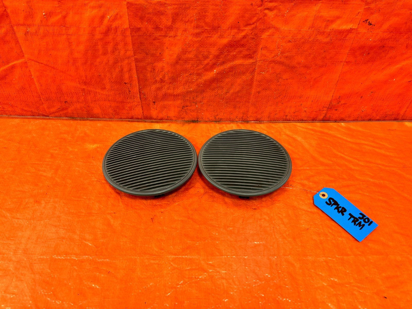 97 01 HONDA CR V CRV   REAR SPEAKER COVER TRIM PLASTIC LEFT & RIGHT OEM #3010