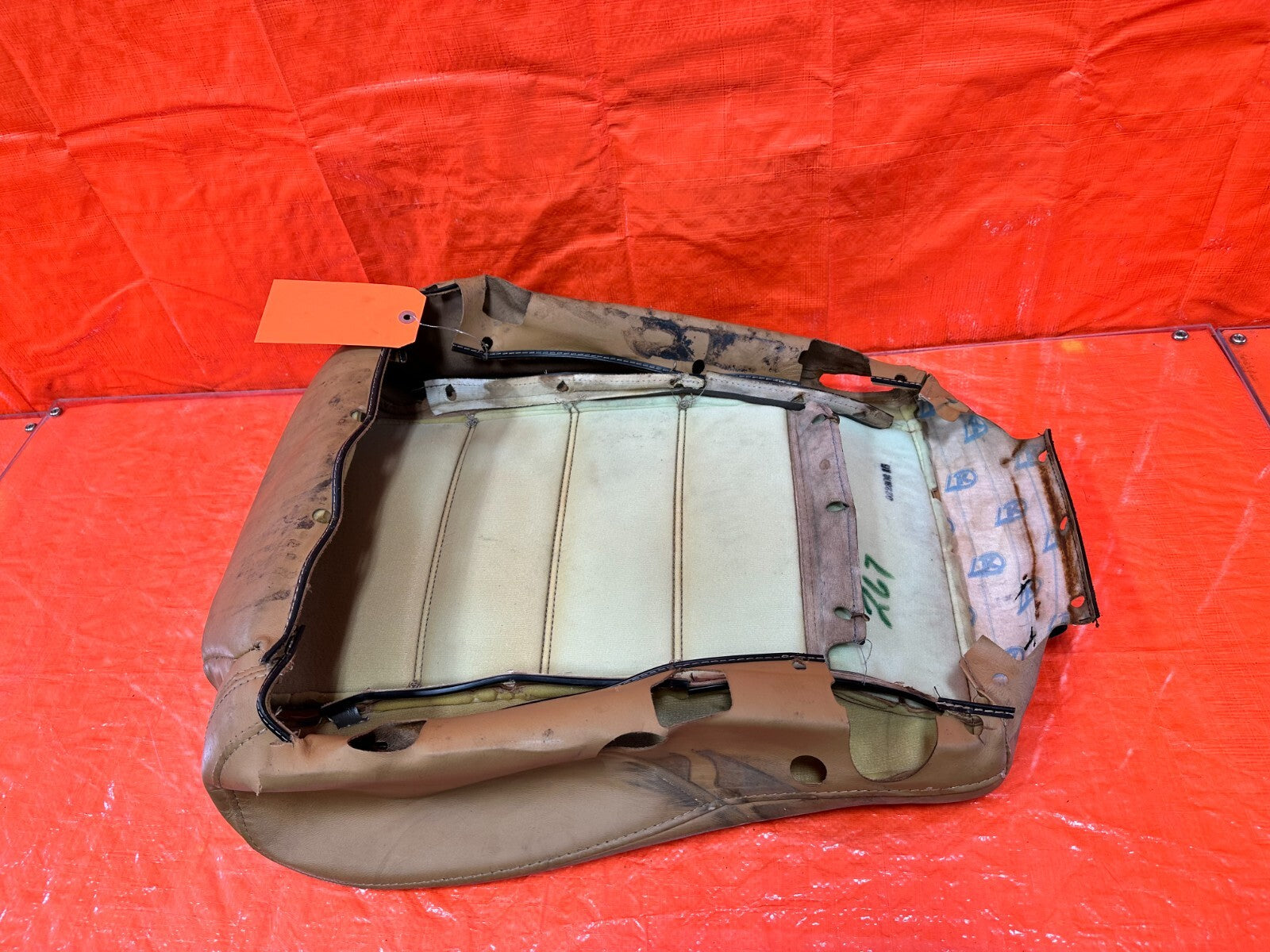 1993 93 MAZDA MX 5 MIATA   PASSENGER RIGHT FRONT LOWER SEAT SKIN WRAP COVER 26711