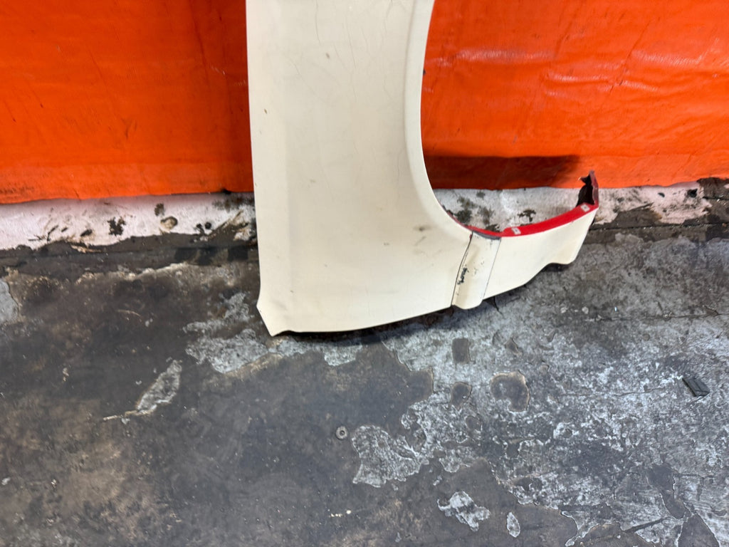 90 91 HONDA CIVIC HATCHBACK   FENDER   PASSENGER RIGHT SIDE FENDER   OEM 3254