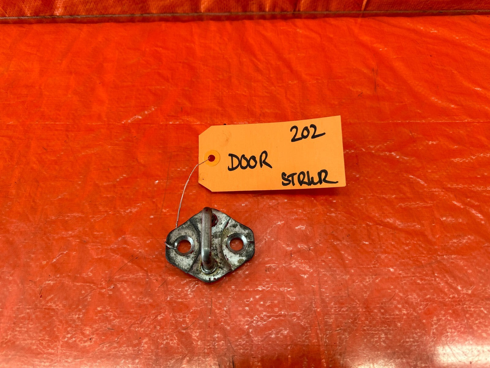 92 00 HONDA CIVIC   DOOR STRIKER HOOK LATCH LOCK   OEM FACTORY #202 10
