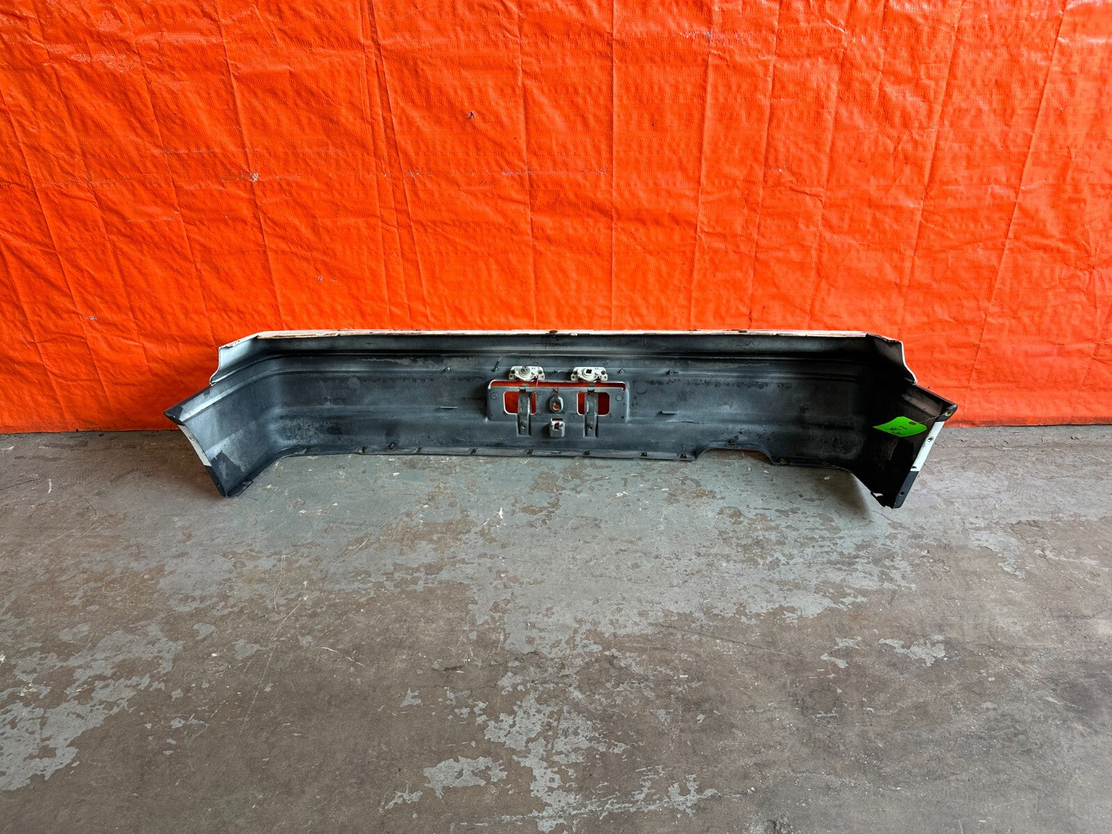 88 89 HONDA CRX   REAR BUMPER COVER   WHITE COLOR   OEM FACTORY #24310