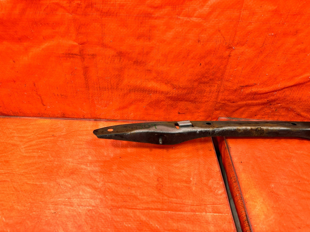 94 01 ACURA INTEGRA   2D REAR UPPER BUMPER BRACKET MOUNT BRACE SUPPORT BEAM 3095