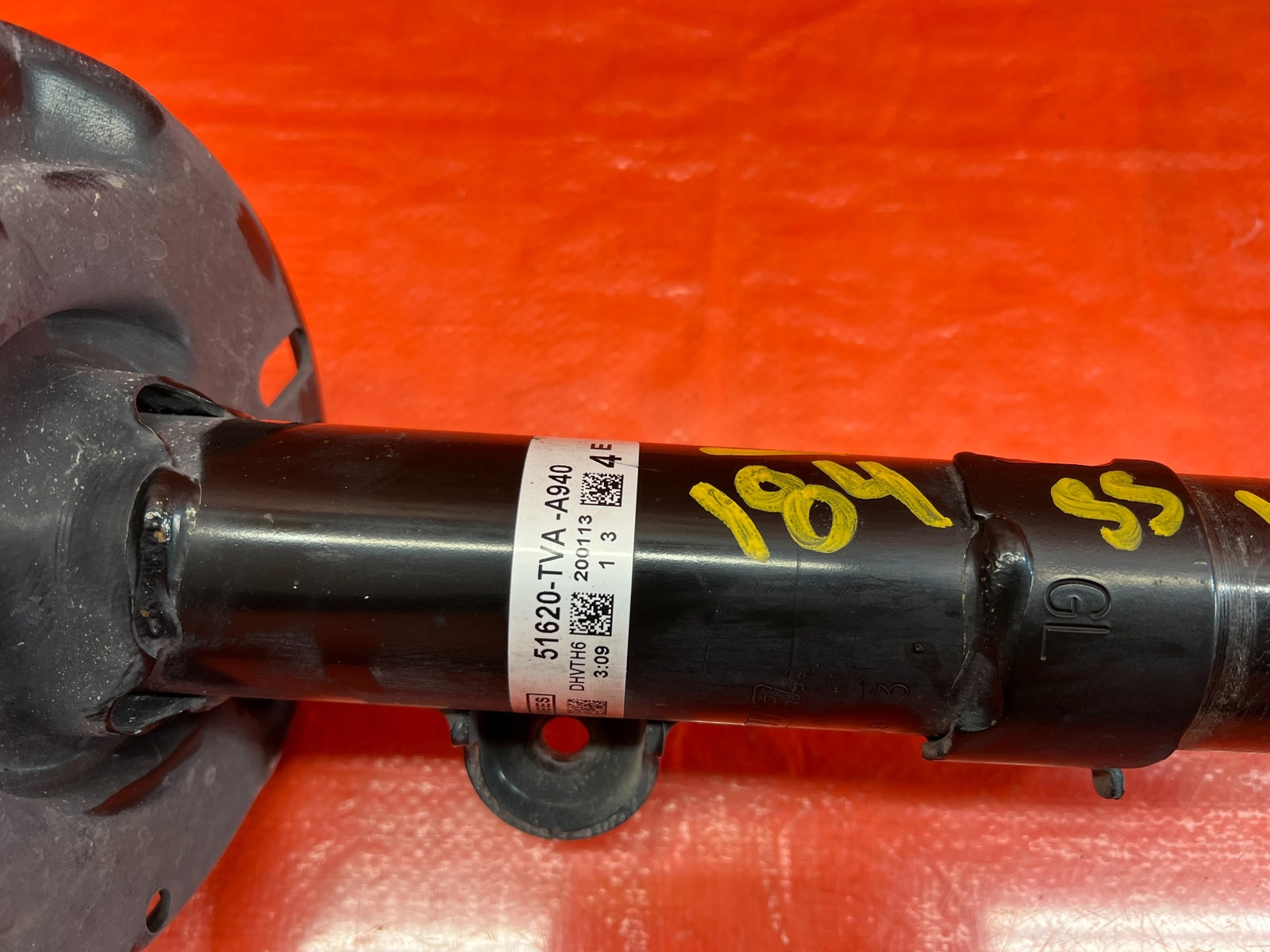 18 21 HONDA ACCORD SPORT   SHOCK & SPRING STRUT PASSENGER RIGHT FRONT   OEM #18411