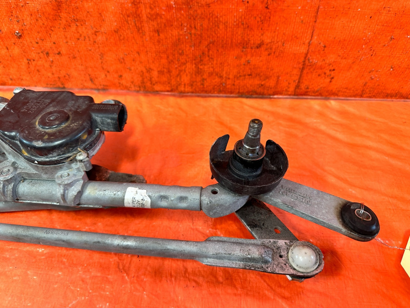 13 18 NISSAN ALTIMA WINDSHIELD WIPER MOTOR W/ LINKAGE   COMPLETE   OEM #3LI5