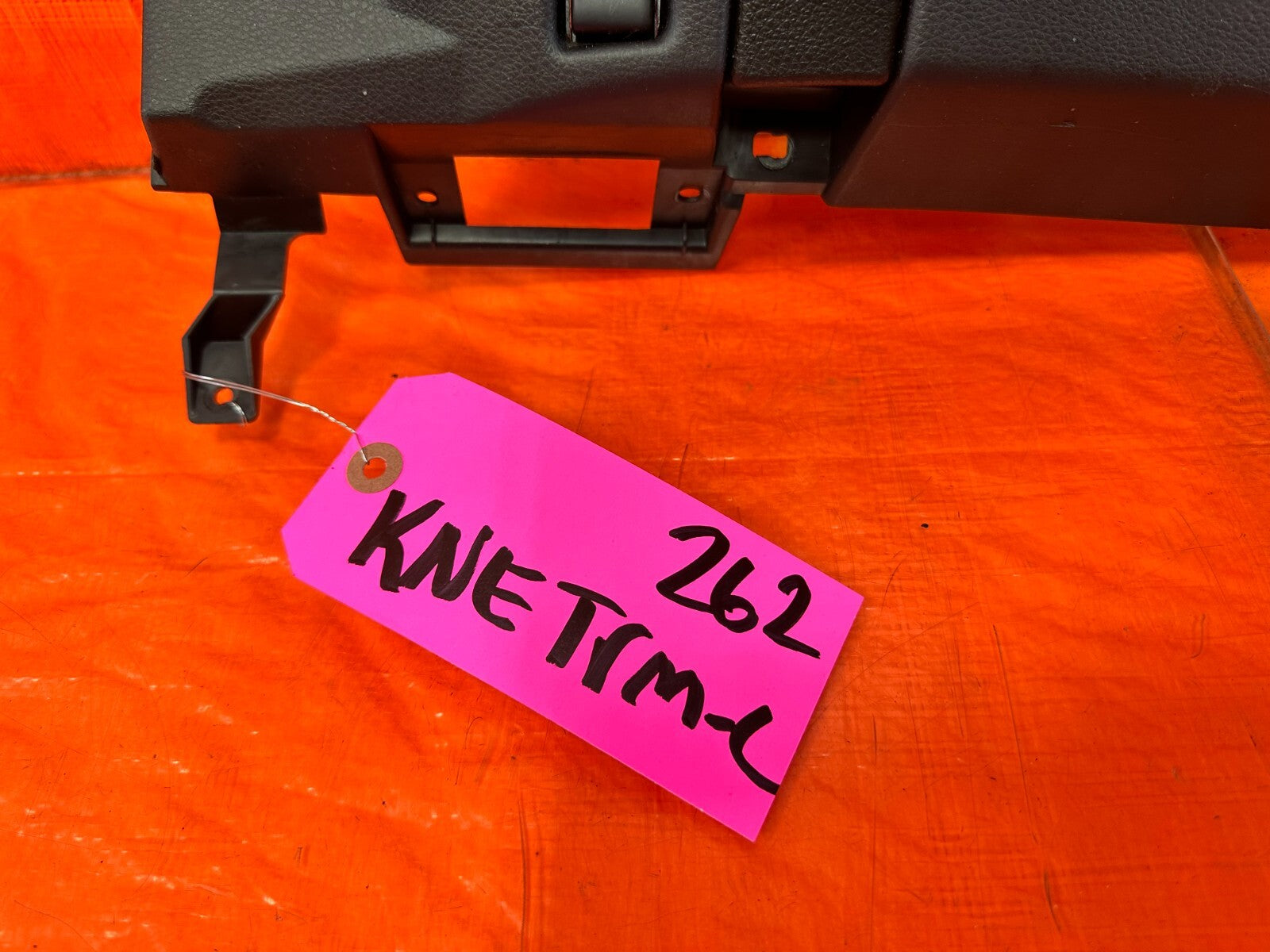 2004 04 NISSAN 350Z   KNEE TRIM UNDER STEERING COLUMN LOWER COVER   OEM #26210