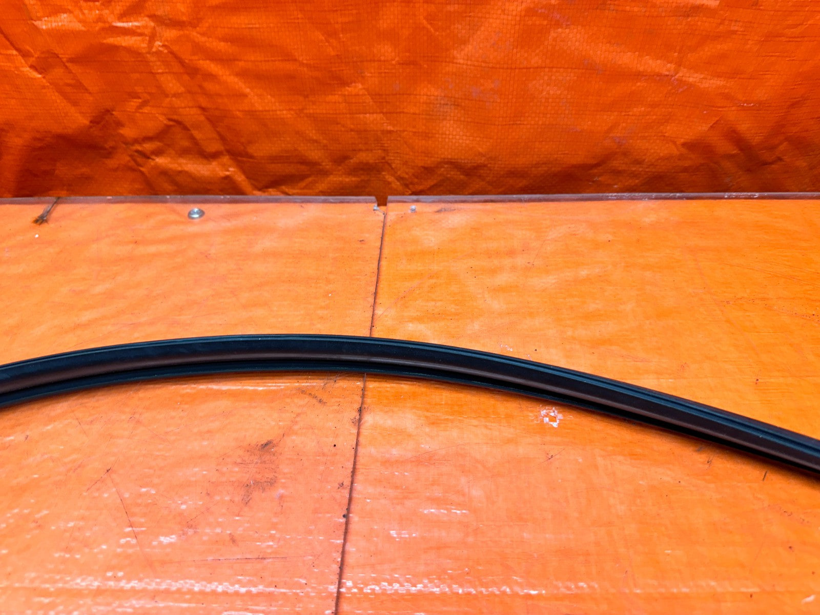 92 95 HONDA CIVIC 2D   PASSENGER RIGHT DOOR WINDOW RUN CHANNEL SEAL   OEM #33318