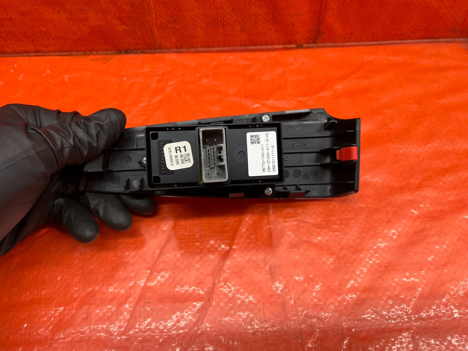 08 12 HONDA ACCORD SEDAN   MASTER WINDOW SWITCH   PASSENGER RIGHT REAR OEM #1748