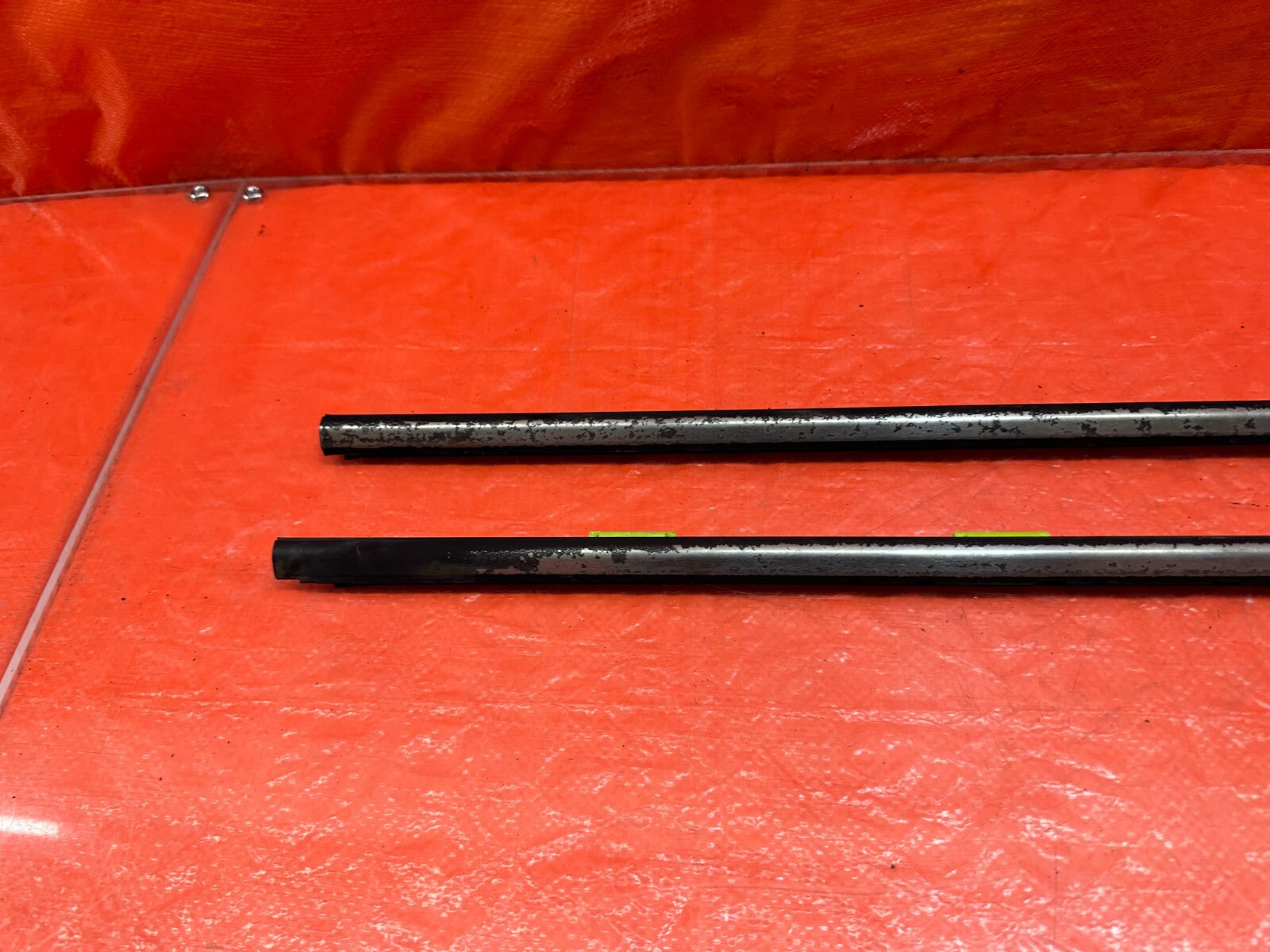 96 00 HONDA CIVIC COUPE HATCH EXTERIOR DOOR WINDOW GLASS TRIM SET LEFT RIGHT 1918