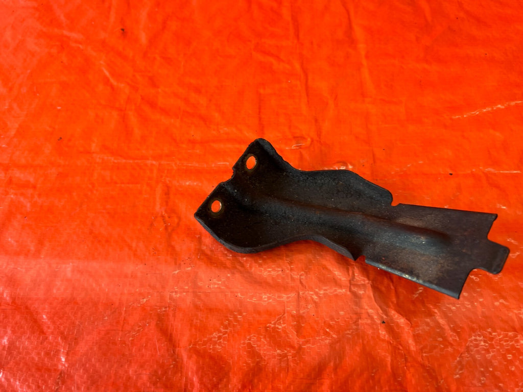 97 01 HONDA PRELUDE   POWER STEERING RESERVOIR TANK BOTTLE BRACKET   OEM #1204