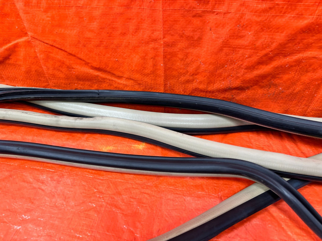 04 08 ACURA TSX   CHASSIS TO DOOR OPEN TRIM WEATHER STRIP SET FRONT REAR TAN 2915