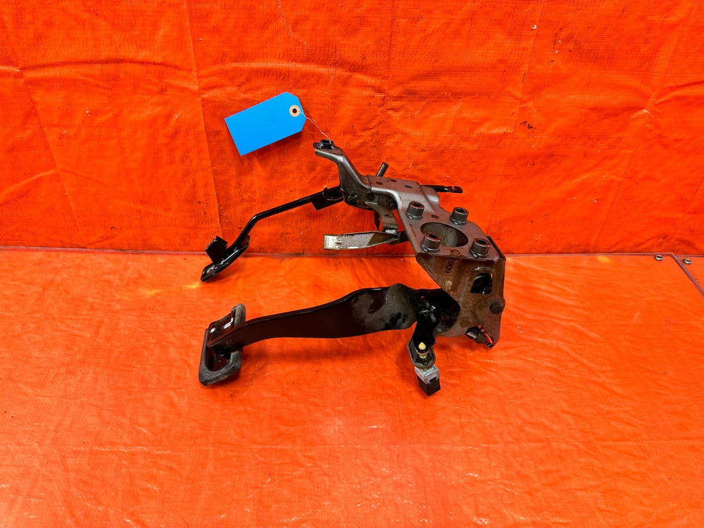 97 01 HONDA CR V CRV   AUTOMATIC   GAS PEDAL BRAKE PEDAL   OEM #3015
