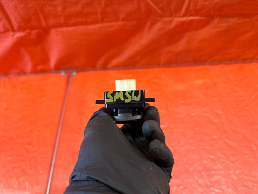 13 16 HYUNDAI GENESIS COUPE   POWER MIRROR CONTROL SWITCH BUTTON   OEM #2197
