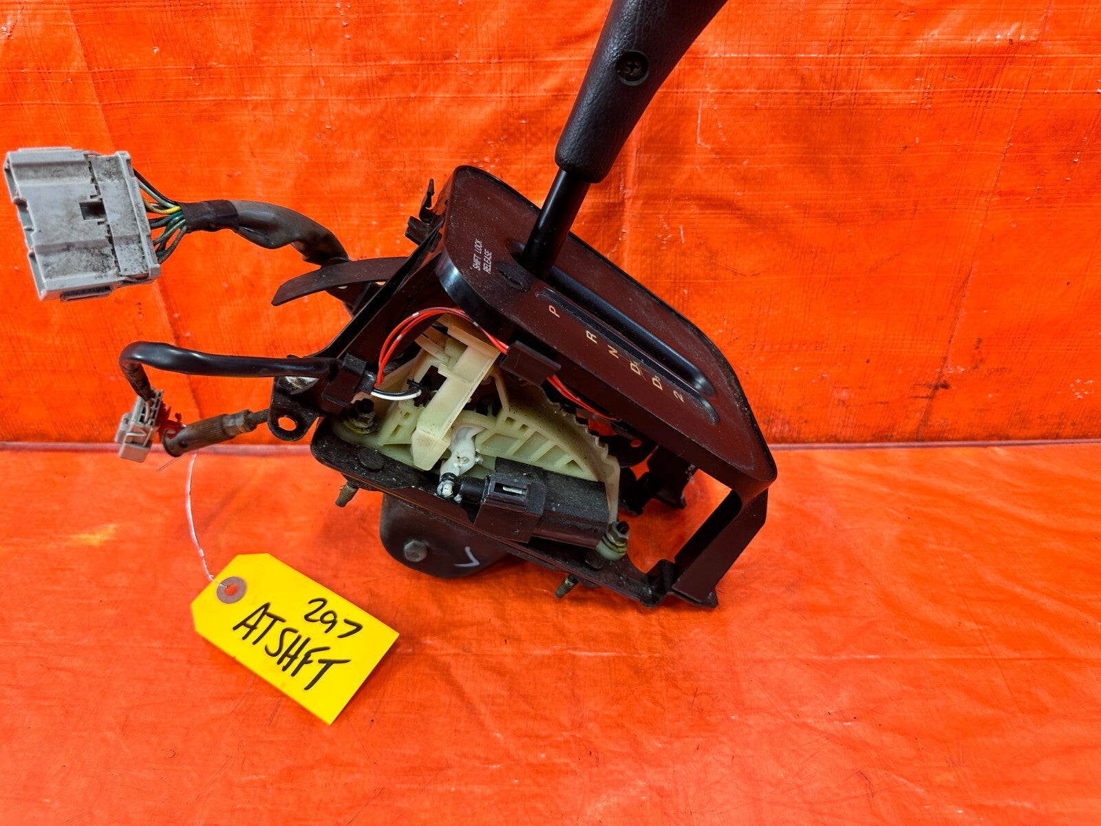 96 00 HONDA CIVIC   AUTOMATIC SHIFTER GEAR SELECTOR   OEM FACTORY OE #2972