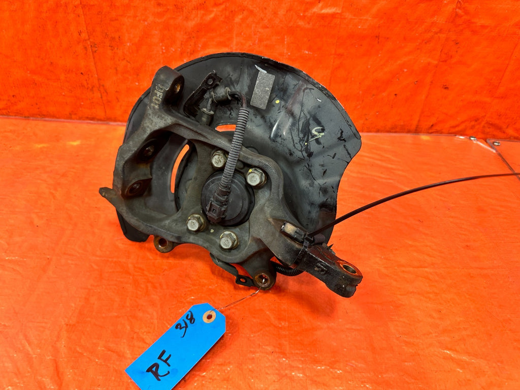 13 16 HYUNDAI GENESIS COUPE   PASSENGER RIGHT FRONT SPINDLE KNUCKLE HUB OEM 3184