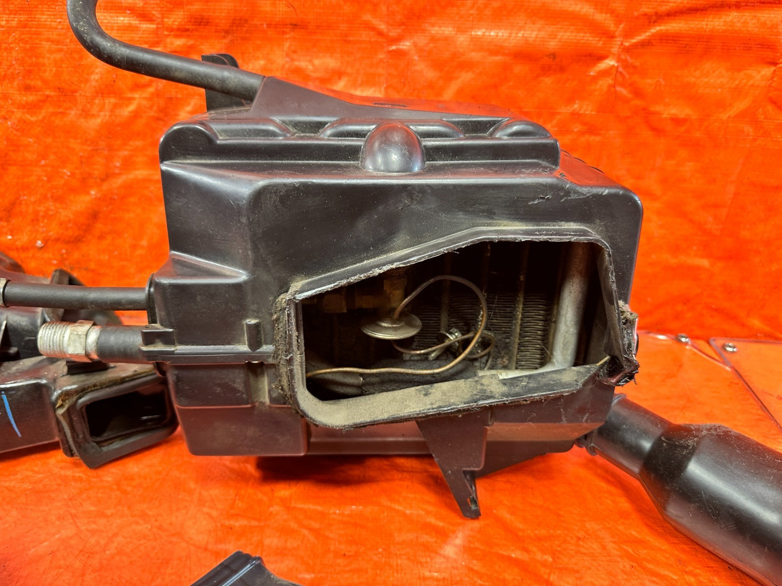 90 91 HONDA CIVIC HATCHBACK   UNDER THE DASHBOARD AC BOXES BLOWER EVAPARATOR5