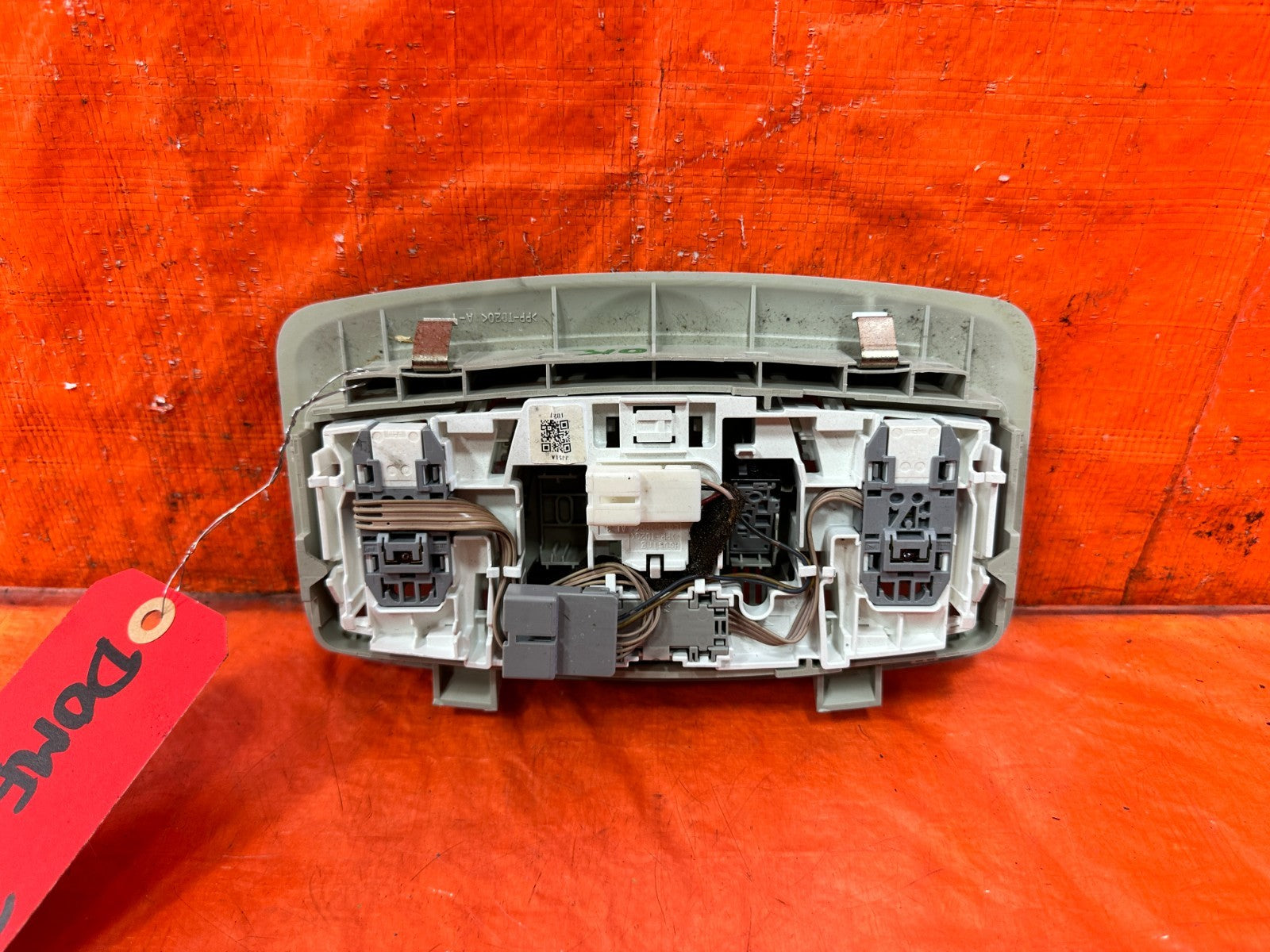 09 15 INFINITI G37 CONVERTIBLE   FRONT   DOME MAP READING LIGHT LAMP   OEM #3101