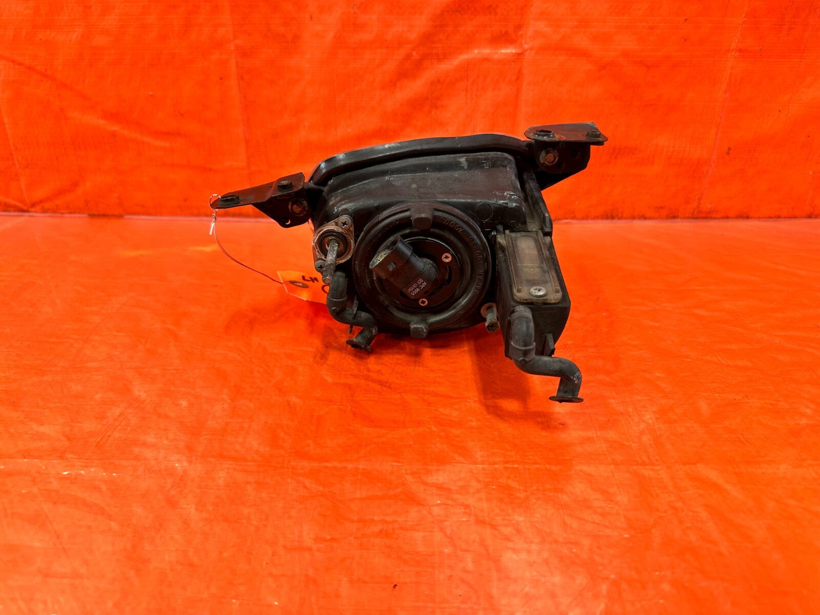 92 94 LEXUS SC300   DRIVER LEFT INNER HEADLIGHT HEAD LAMP LIGHT HIGH BEAM OEM 765