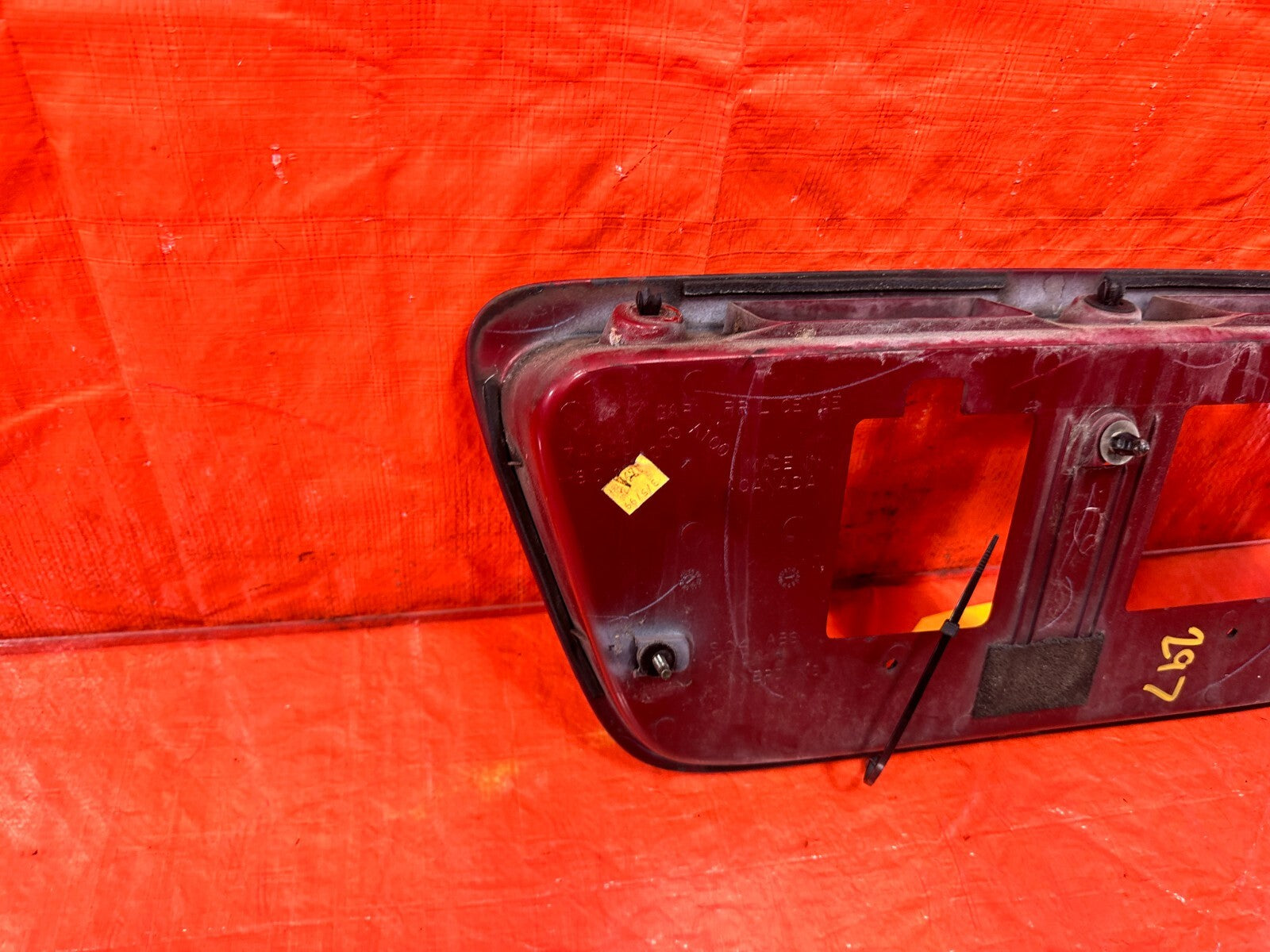 99 00 HONDA CIVIC   SEDAN   REAR TRUNK LID LICENSE PLATE HOLDER TRIM   OEM #2964