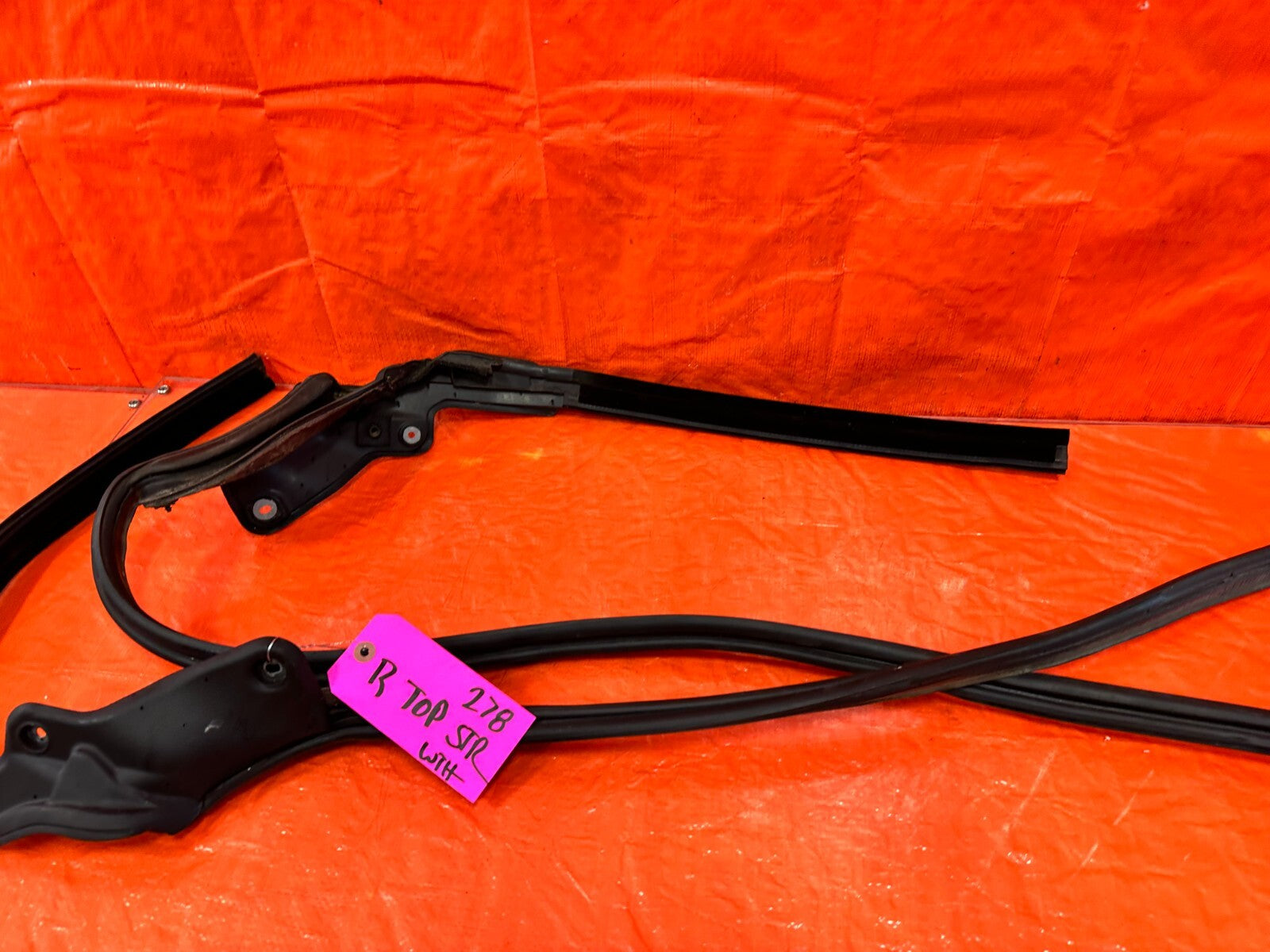 09 15 INFINITI G37 CONVERTIBLE REAR CONVERTIBLE TOP WEATHER STRIP BUNDLE PACKAGE4