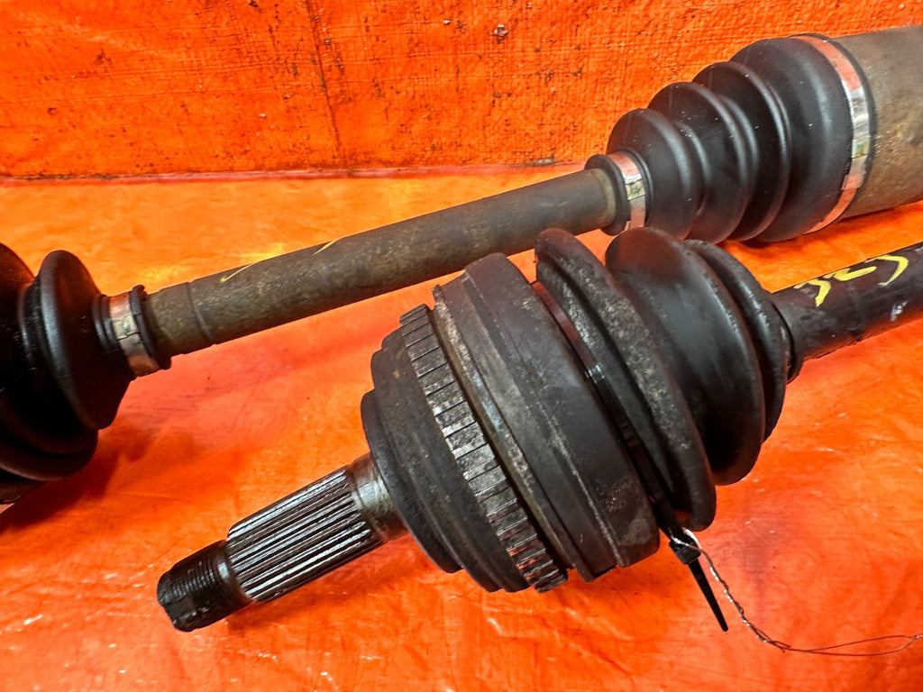 97 01 HONDA PRELUDE   H22 5 SPEED MANUAL TRANSMISSION AXLES LEFT RIGHT OEM 3237