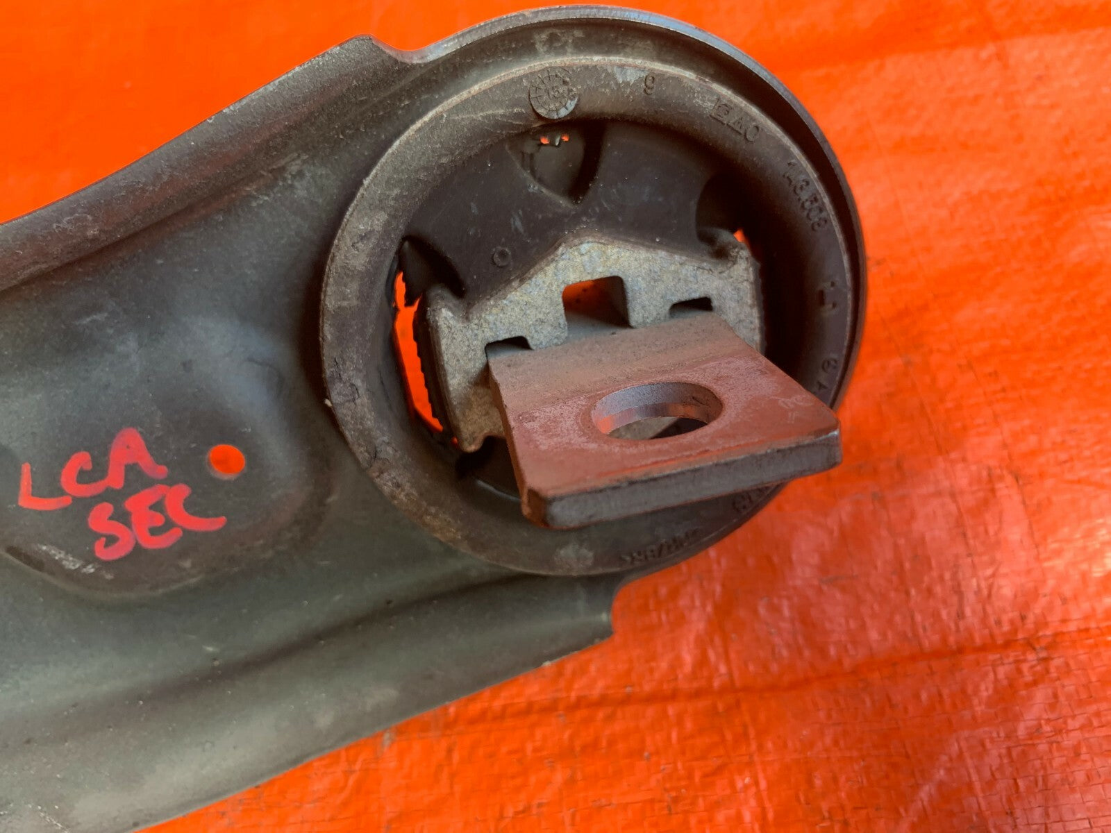 OEM 2015 15 MERCEDES BENZ CLA 250 4MATIC   DRIVER LEFT REAR TRAILING ARM8