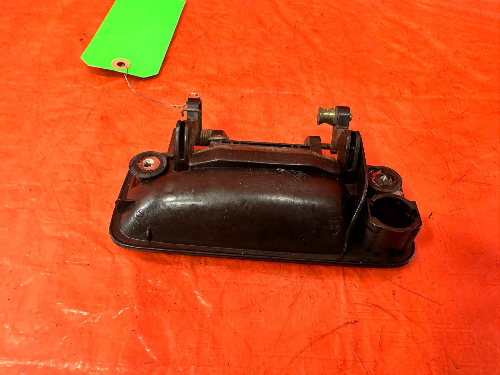 90 91 HONDA CIVIC HATCHBACK   PASSENGER RIGHT EXTERIOR DOOR HANDLE   OEM 3172