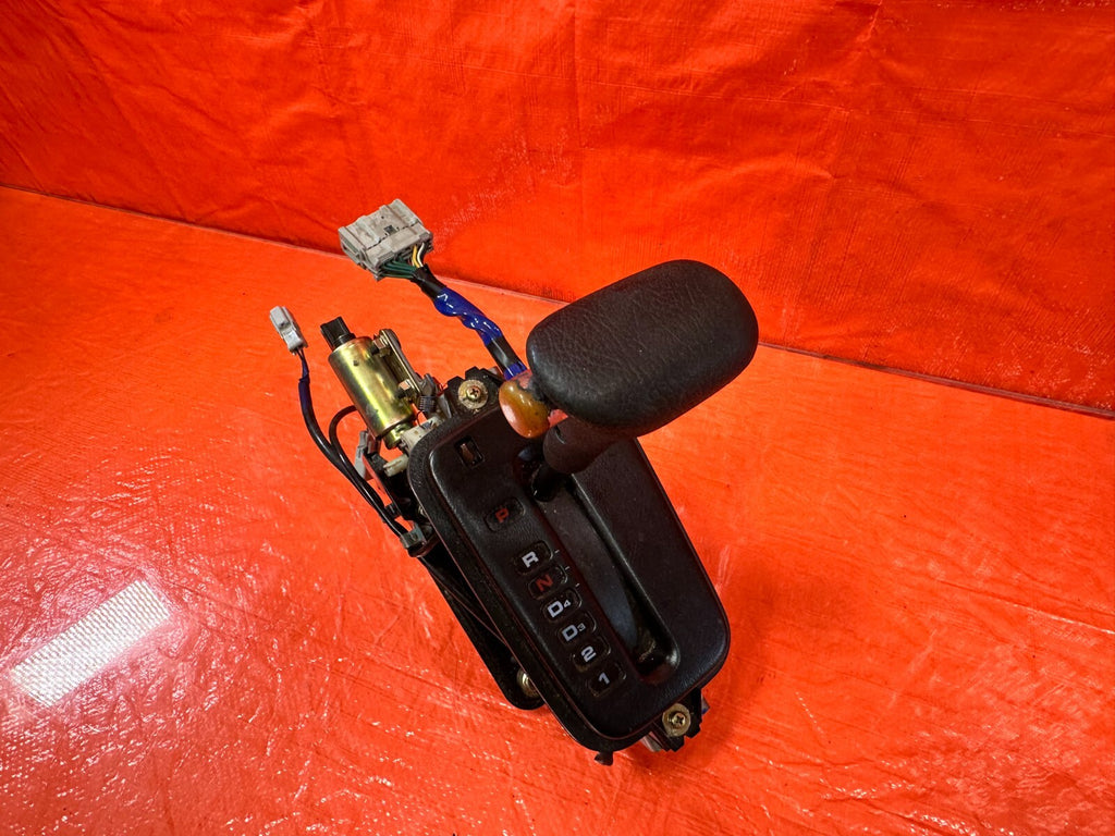 94 01 ACURA INTEGRA   AUTOMATIC MODEL   GEAR SHIFTER SELECTOR SELECT OEM #2686