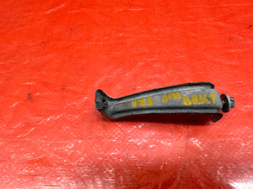 95 98 HONDA ODYSSEY   LEFT / RIGHT   FENDER STIFFENER BRACKET RETAINER OEM 193 16