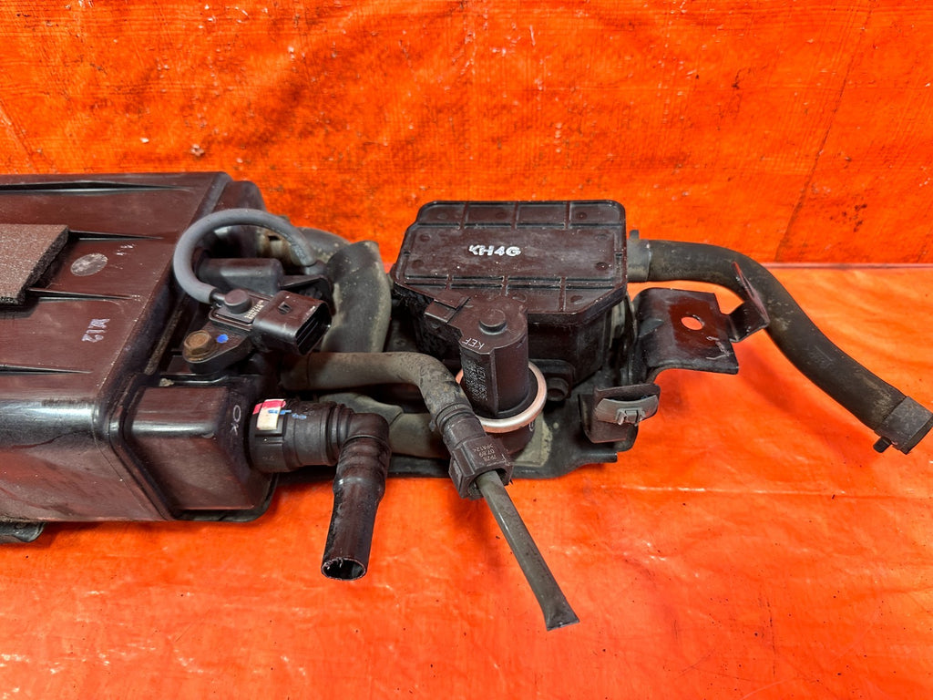 13 16 HYUNDAI GENESIS COUPE   FUEL VAPOR CHARCOAL EVAP TANK CANISTER   OEM 3181