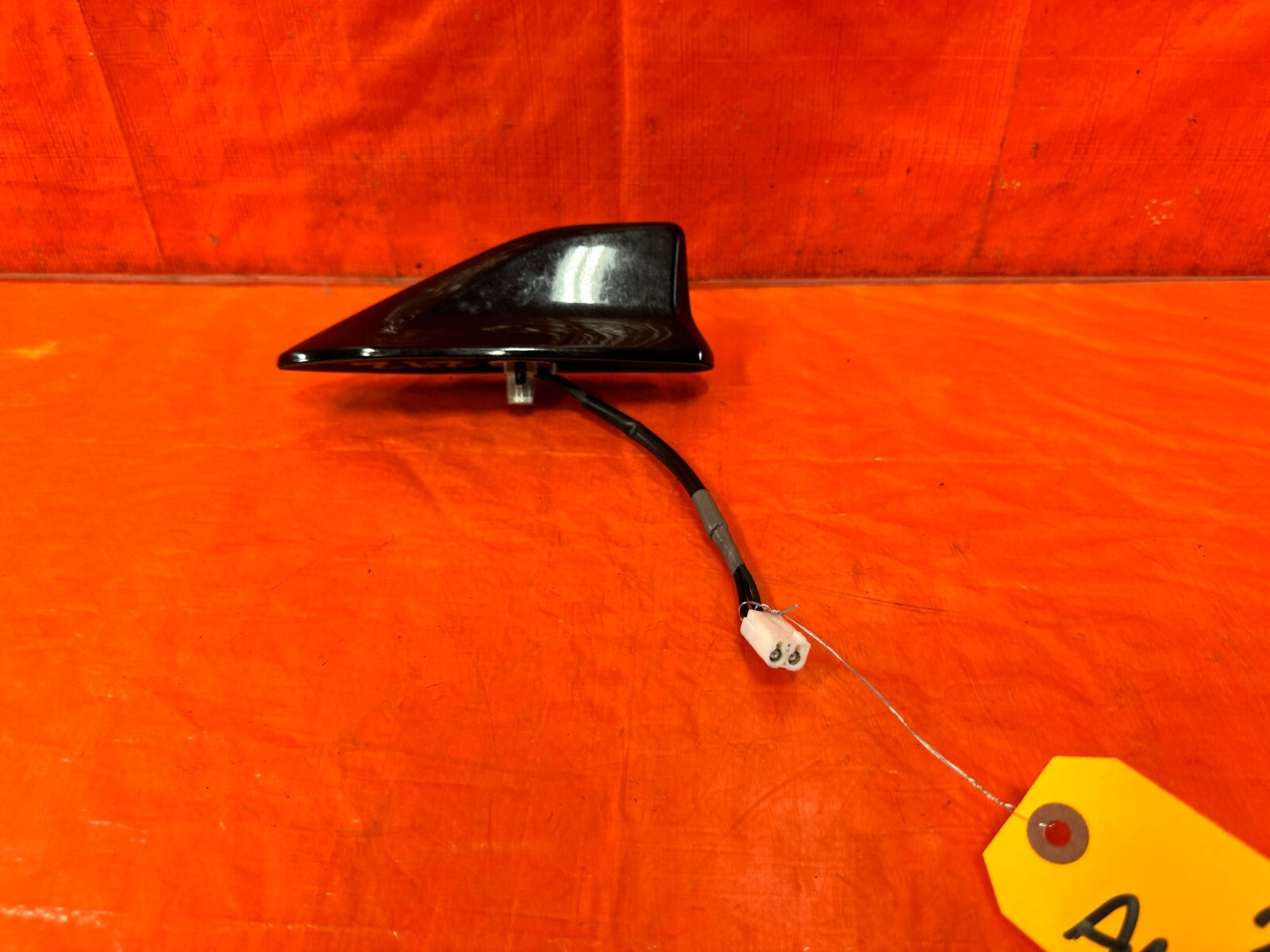 17 20 SUBARU BRZ   SHARK FIN ROOF MOUNTED ANTENNA ANTENNAE   OEM #2921