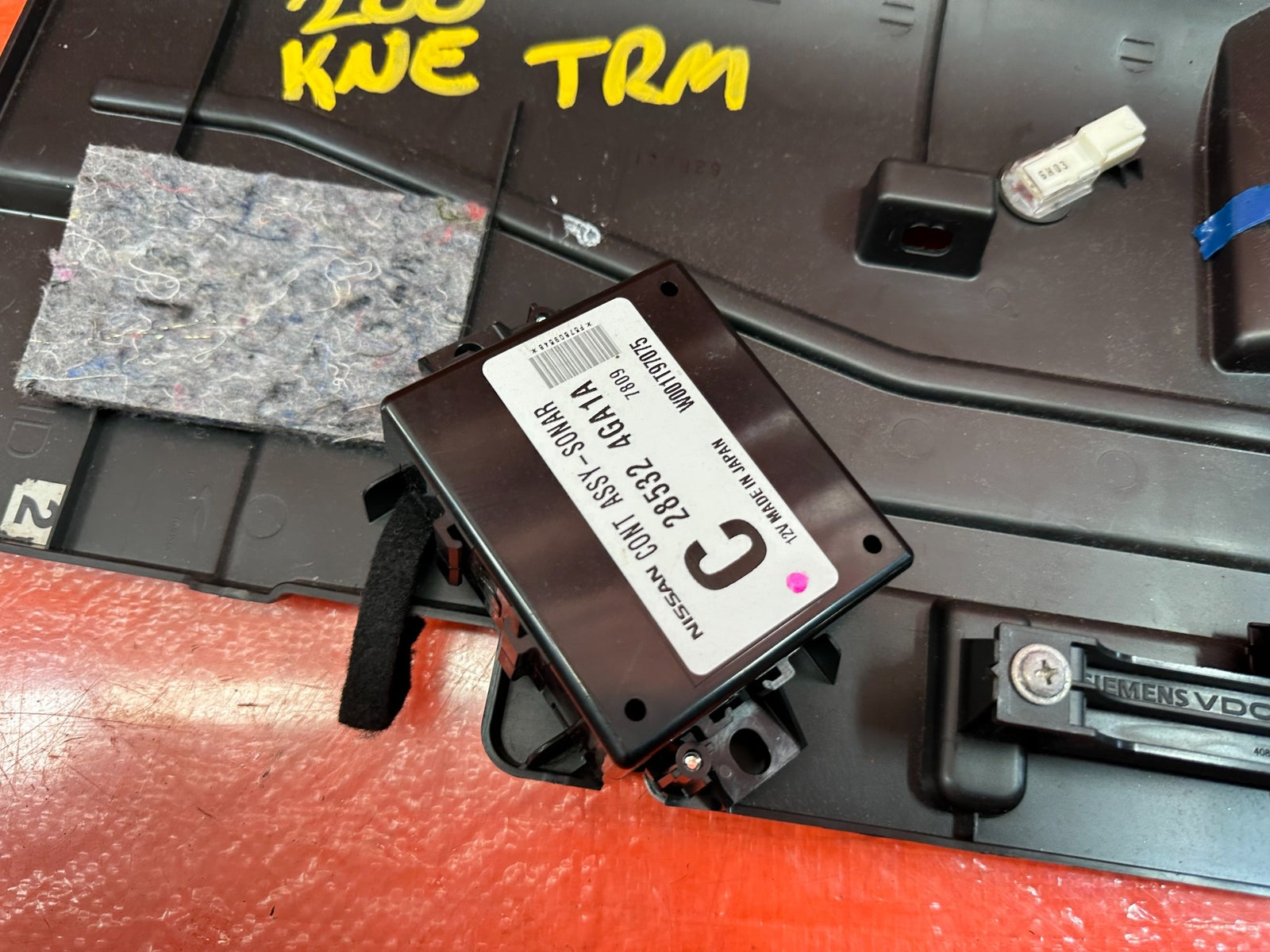 17 20 INFINITI Q60   SONAR CONTROL MODULE W/ TRIM PIECE   OEM FACTORY #2009