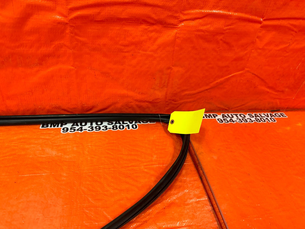 08 12 HONDA ACCORD SEDAN   RIGHT REAR WINDOW GLASS RUN CHANNEL OEM #2513