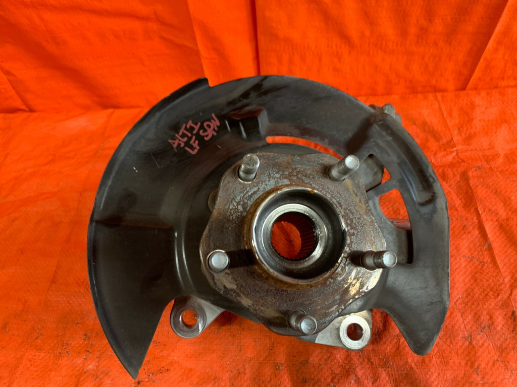 14 18 NISSAN ALTIMA BASE S SL SV   DRIVER LEFT FRONT SPINDLE KNUCKLE HUB OEM3