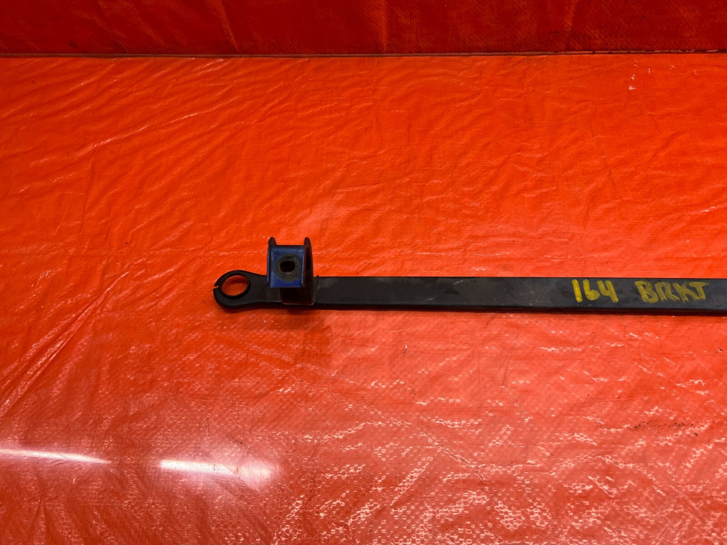 94 01 ACURA INTEGRA   AC CONDENSER ASSEMBLY MOUNTING BRACKET BAR MOUNT OEM #1645