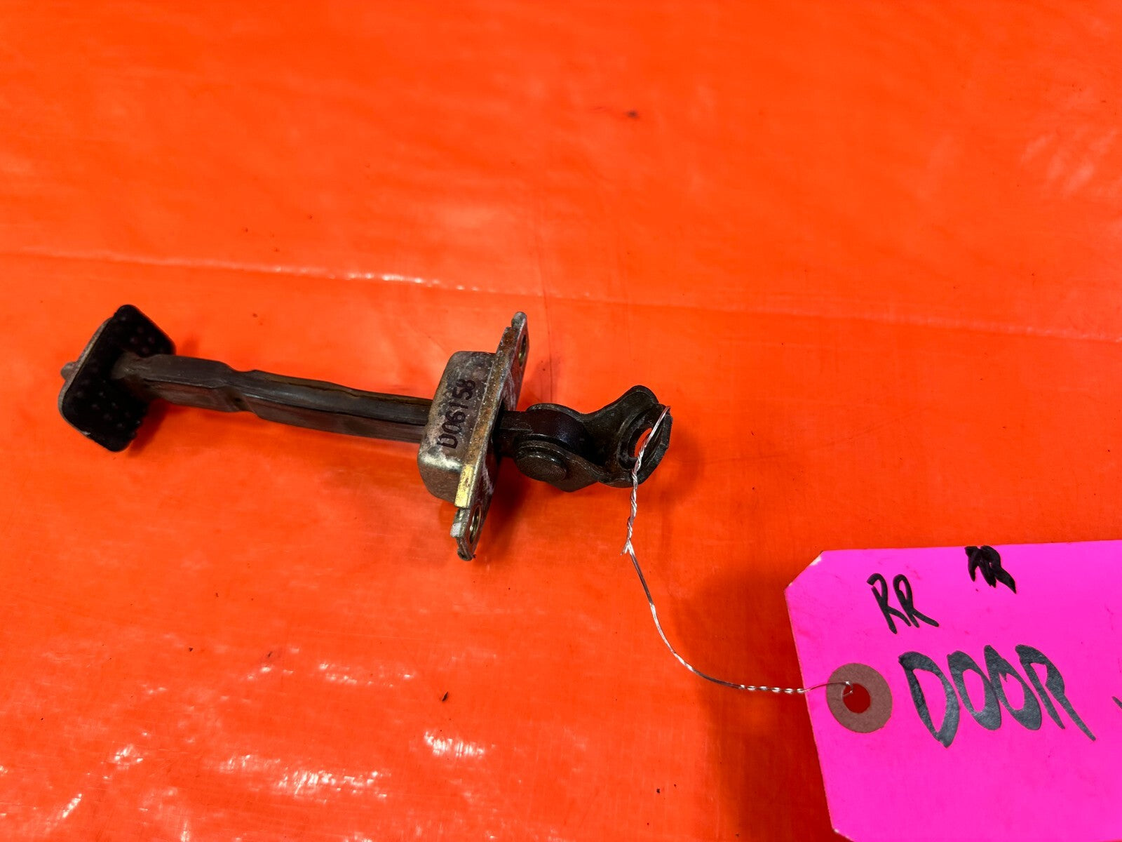 06 11 CIVIC 4D SEDAN   PASSENGER RIGHT REAR DOOR CHECKER HINGE ARM STOPPER #2705