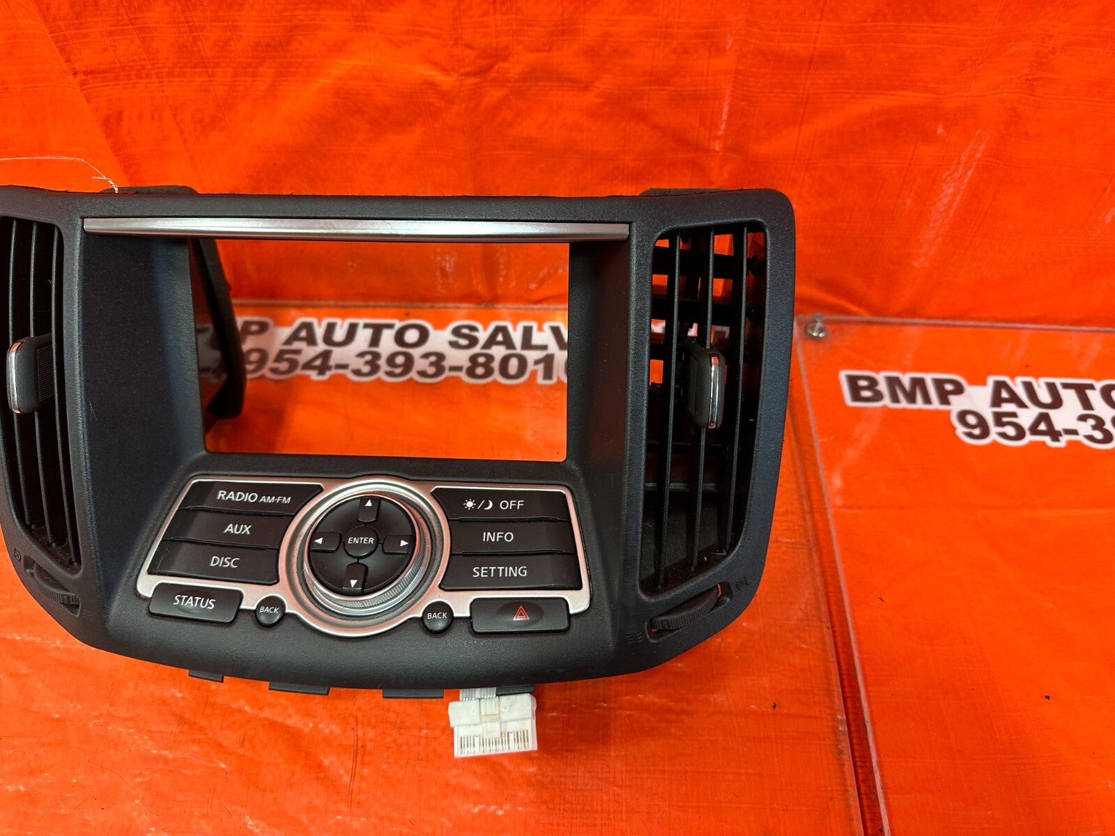 08 15 INFINITI G37 & Q60    2D COUPE   RADIO STEREO CONTROL BEZEL   NON NAVI 2455