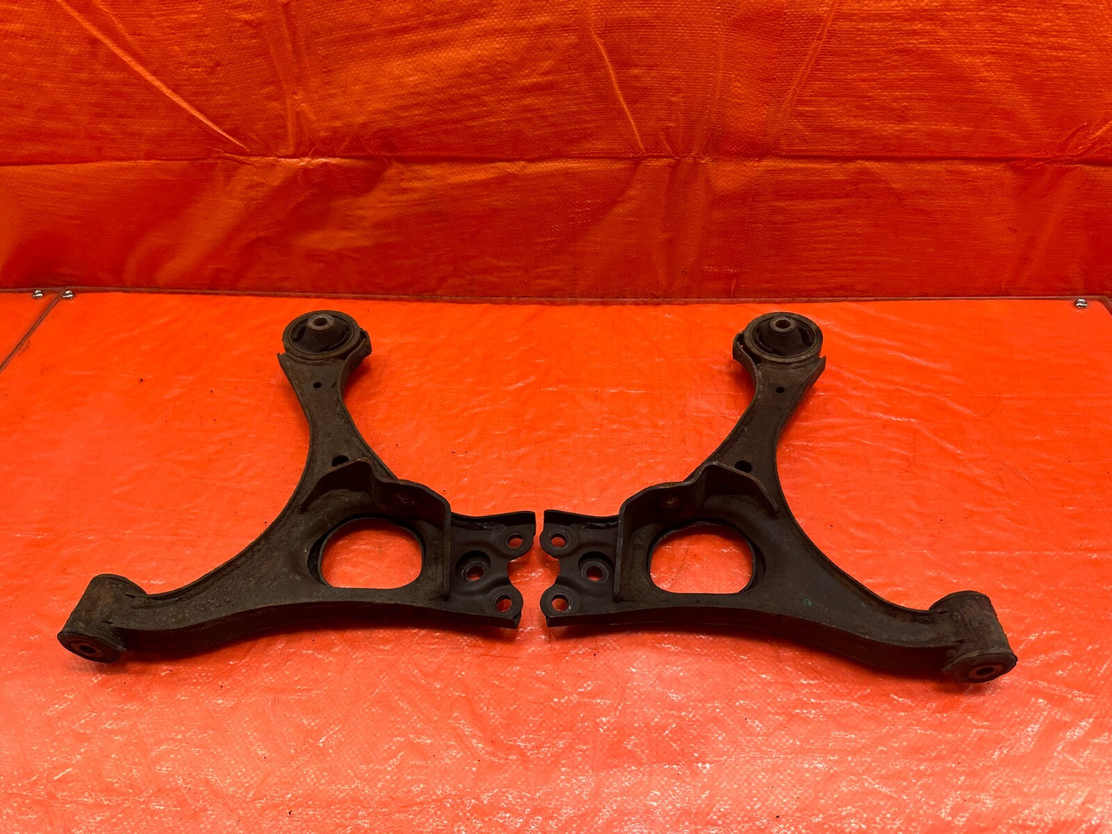 06 11 HONDA CIVIC SI   LEFT & RIGHT   FRONT LOWER CONTROL ARMS   OEM FACTORY 20415