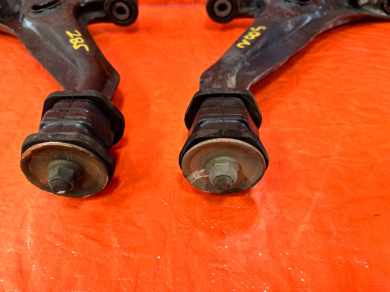 99 00 HONDA CIVIC SI EM1   LEFT AND RIGHT FRONT LOWER CONTROL ARMS   OEM #2855