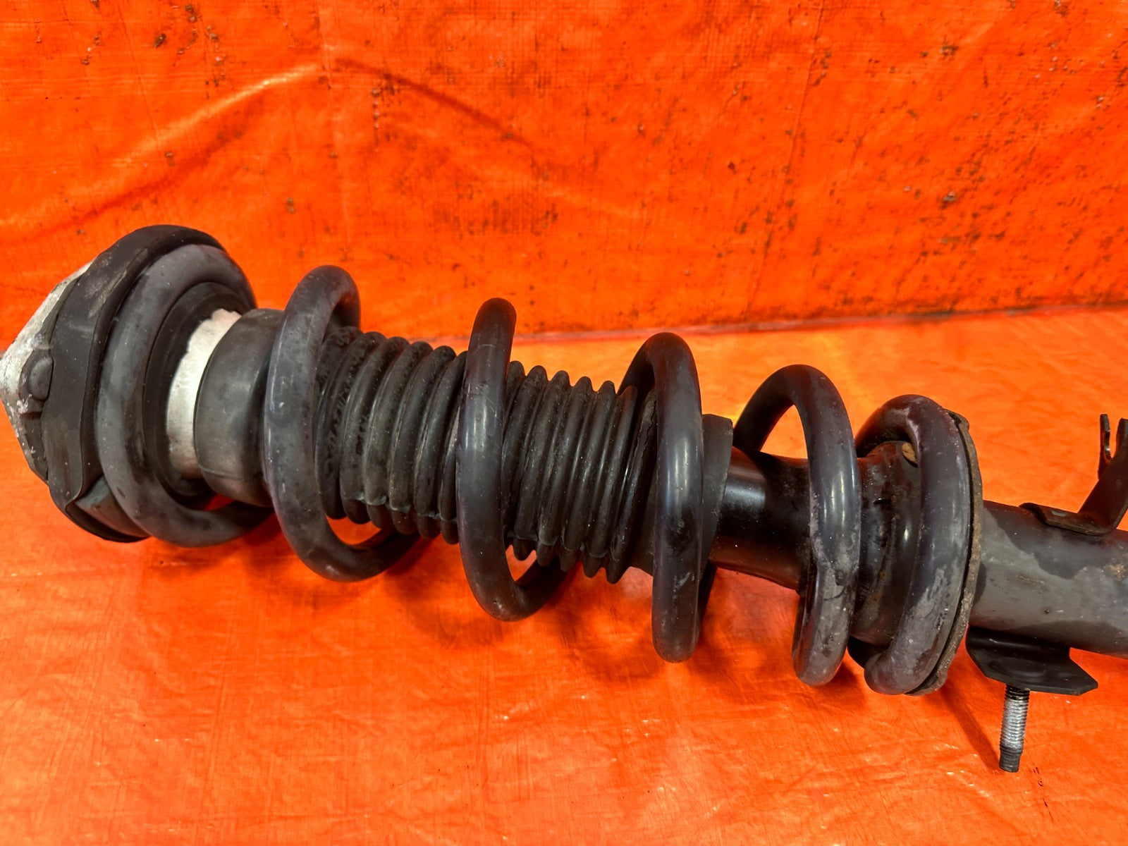 08 15 INFINITI G37 & Q60 2D COUPE FRONT SHOCKS & SPRINGS LEFT AND RIGHT  OEM 3288