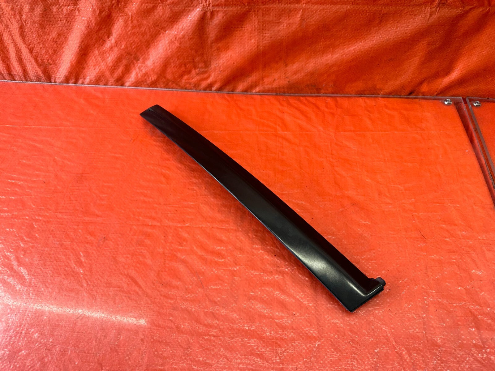 92 93 HONDA CIVIC COUPE & HATCH PASSENGER RIGHT DOOR SASH TRIM MOLDING STRIP 2350