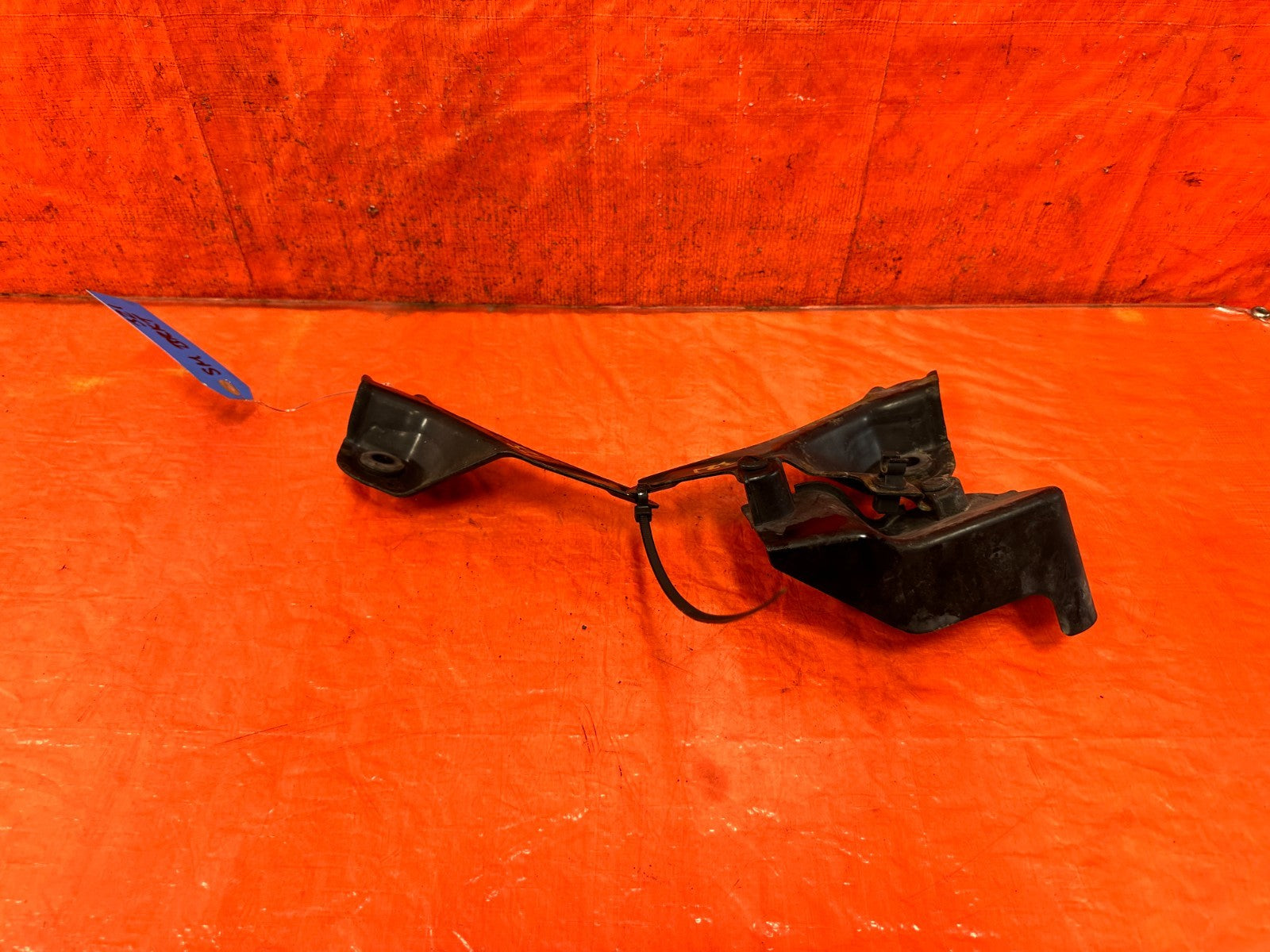 09 14 ACURA TSX   LEFT AND RIGHT RADIATOR SUPPORT BRACKETS   LH RH OEM #3212