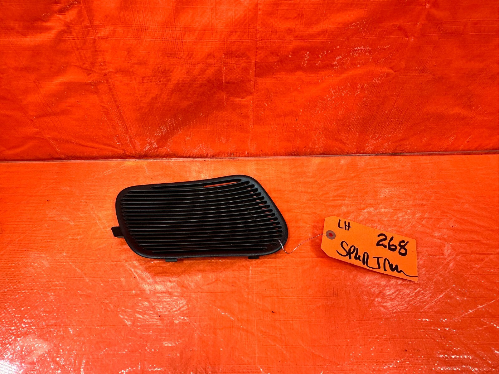 94 01 ACURA INTEGRA 2D   DRIVER LEFT REAR   SPEAKER COVER TRIM PLASTIC BLACK 2680