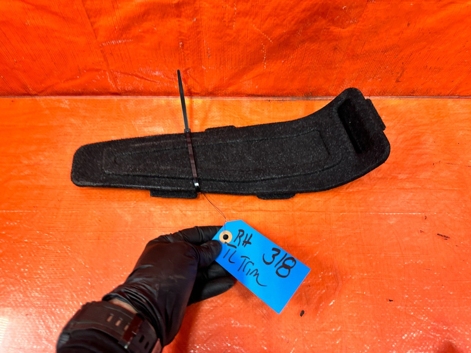 13 16 HYUNDAI GENESIS COUPE   RIGHT TAIL LIGHT TRIM GARNISH FILLER PANEL OEM 3181