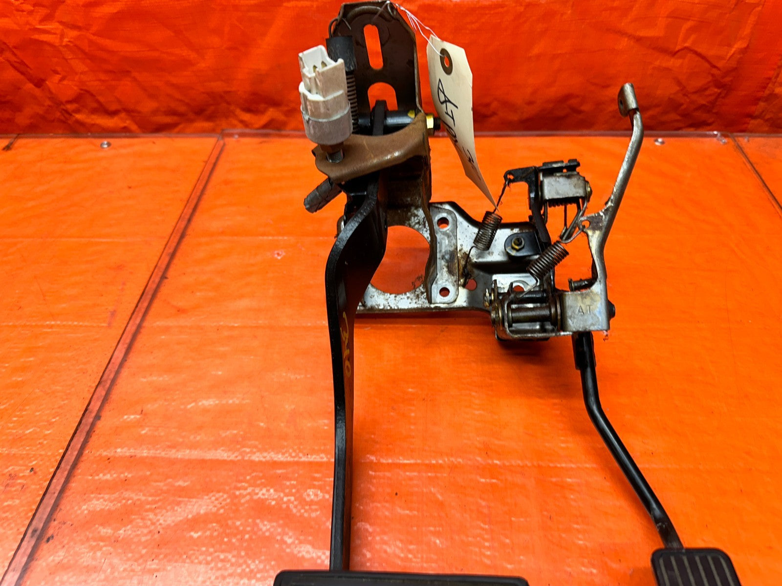94-01 ACURA INTEGRA AUTOMATIC TRANSMISSION GAS BRAKE PEDALS ASSEMBLY OEM #3408