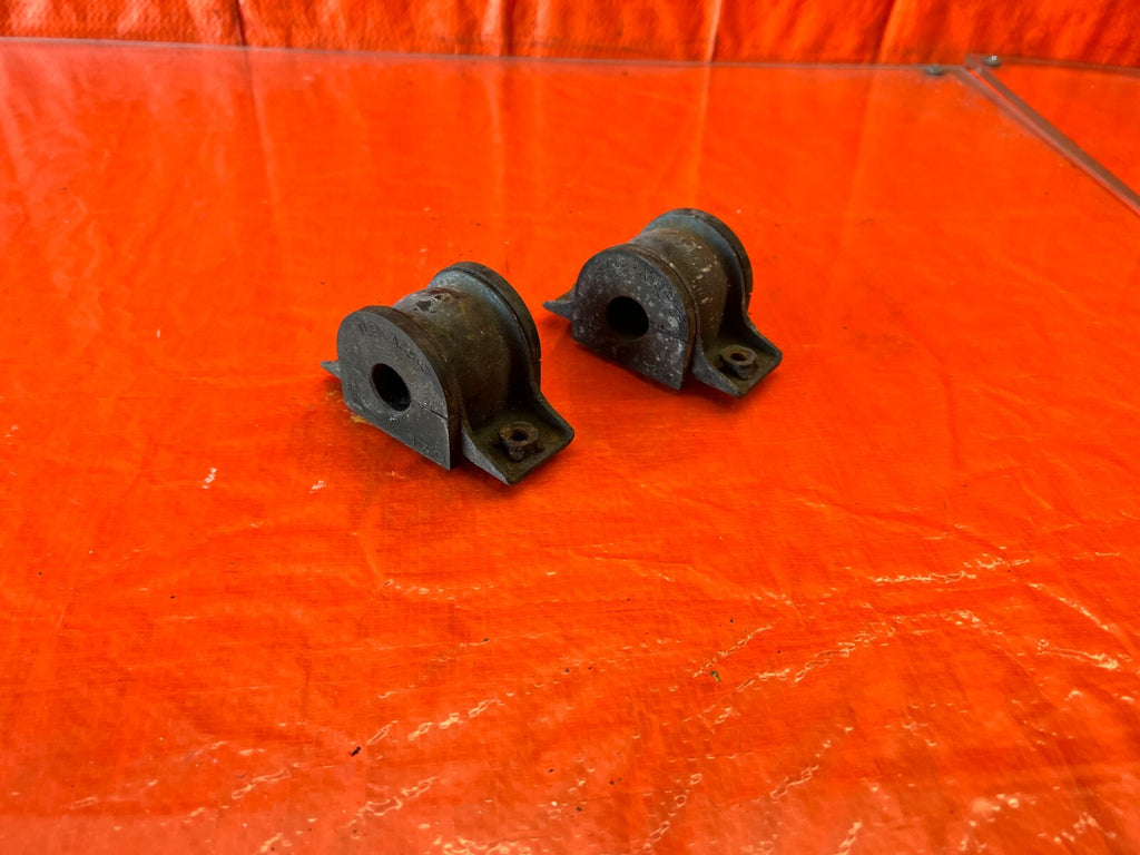 09 14 ACURA TSX   SWAY BAR MOUNTING BRACKET SET LEFT RIGHT BRACKETS   OEM #1586