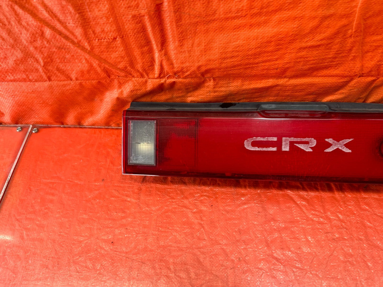 88 89 HONDA CRX   CENTER TAIL LIGHT MIDDLE TAIL LAMP   OEM FACTORY #243 15