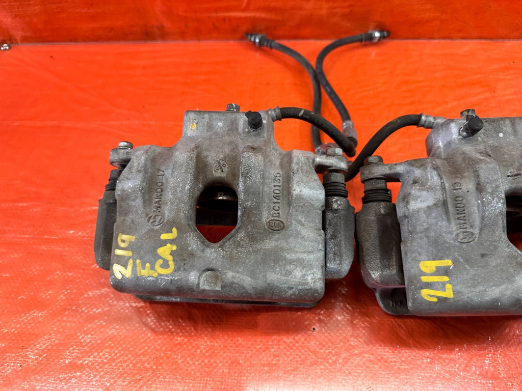 10 16 HYUNDAI GENESIS COUPE   NON BREMBO   FRONT BRAKE CALIPERS LEFT RIGHT #2195